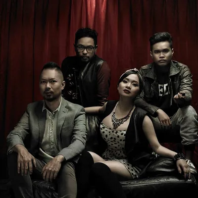 Foto Artist Cokelat