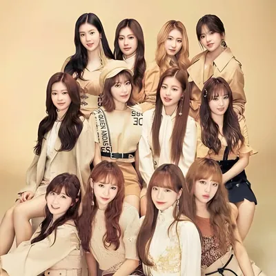 Foto Artist IZ*ONE (아이즈원)