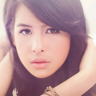 Foto Artist Maudy Ayunda