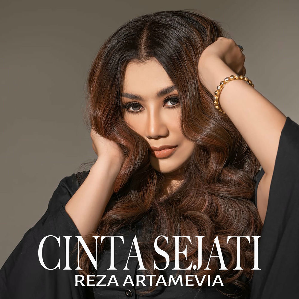 Reza Artamevia